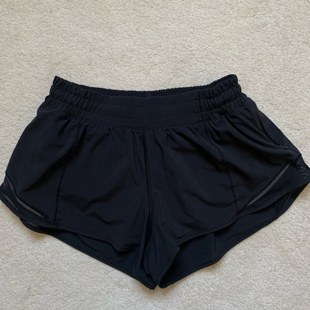 Like new Lululemon Hotty Hot Shorts “2.5